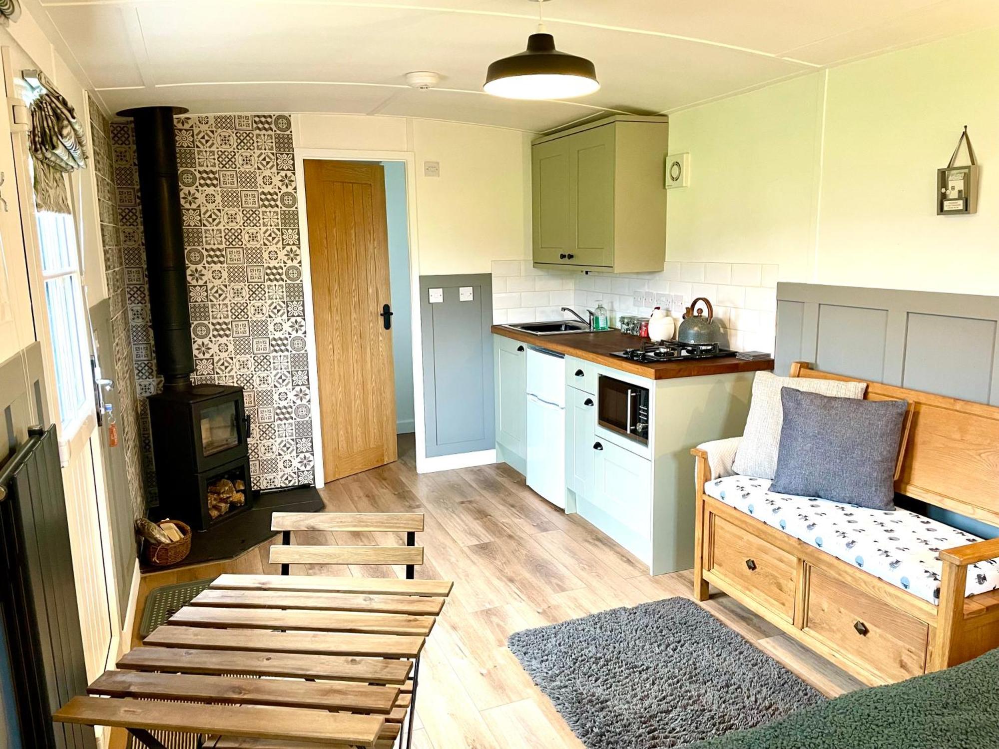 Clay Bank Huts, Roseberry Shepherds Hut Campeggio