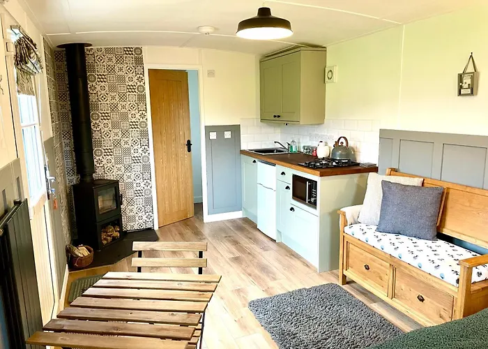 Clay Bank Huts, Roseberry Shepherds Hut