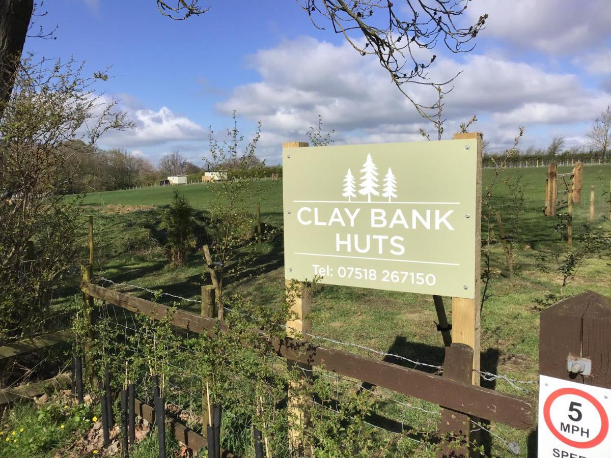 Clay Bank Huts, Roseberry Shepherds Hut * Ingleby Greenhow